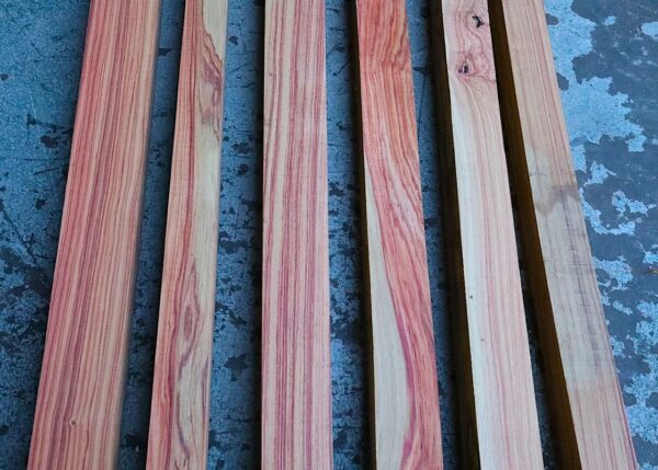 TAVOLA BOIS DE ROSE